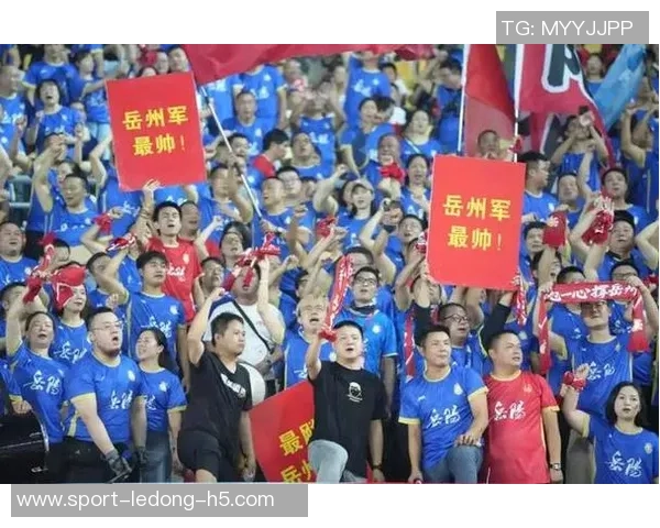 热情如潮!超两万河南球迷齐聚苏州支持家乡球队人数创历史新高 热情如潮!超两万河南球迷齐聚苏州支持家乡球队人数创历史新高
