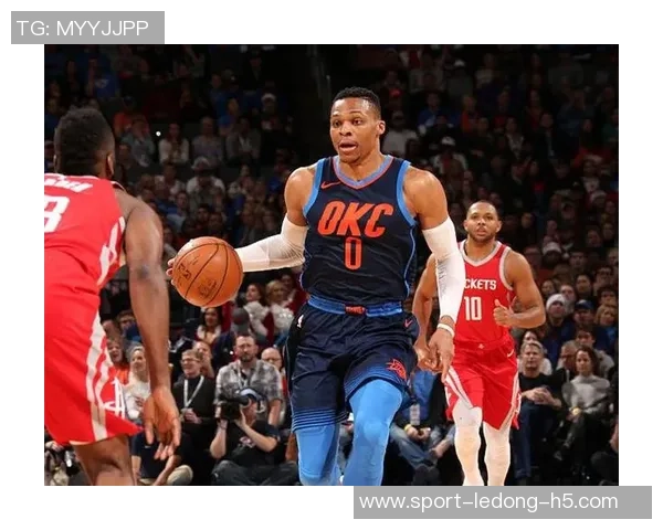 东詹强势表现助力球队逆转局面海斯替代顿宝成关键调整